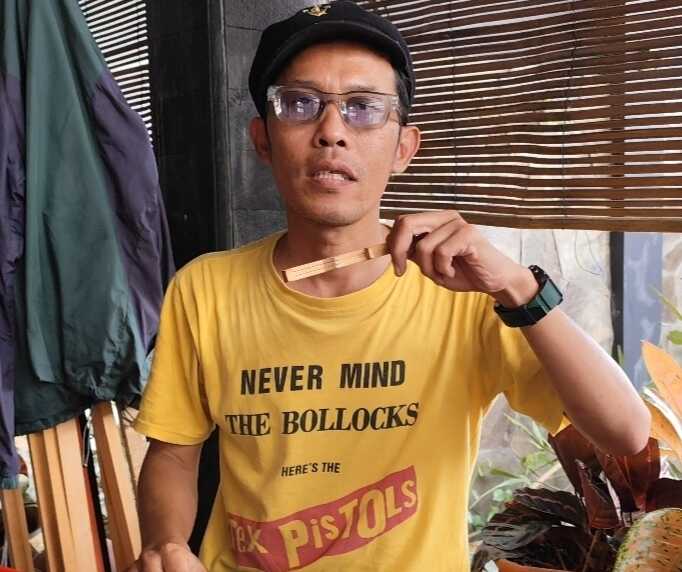 KISAH YANG TAK PERLU DIKENANG, CUKUP DIPETIK