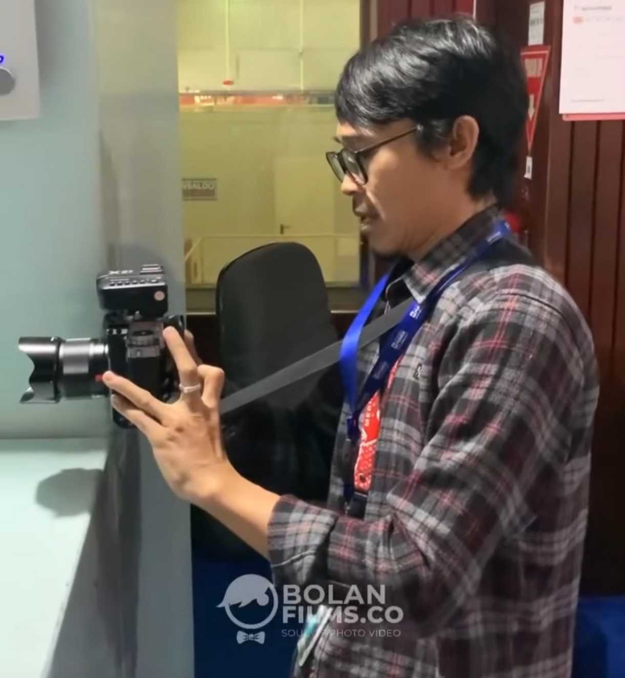 Ketika AI Jadi Band Pengisi Café: Solusi atau Sensasi?